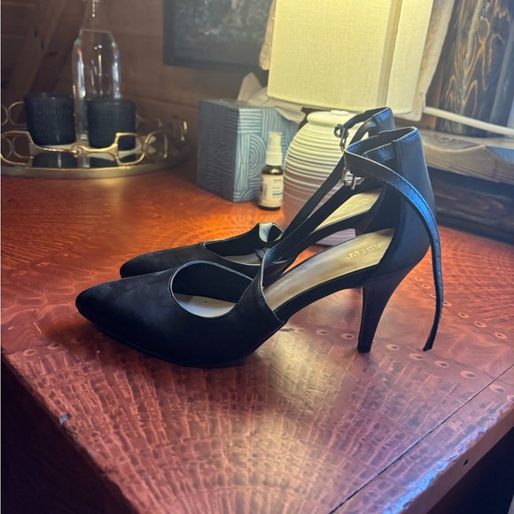 Back Apt 9 Heels - Picture 2 of 4